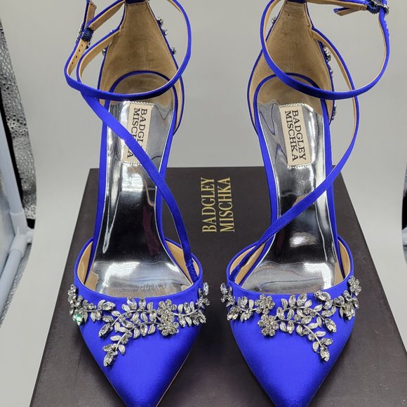 Badgle Mischka - Picture 2 of 5